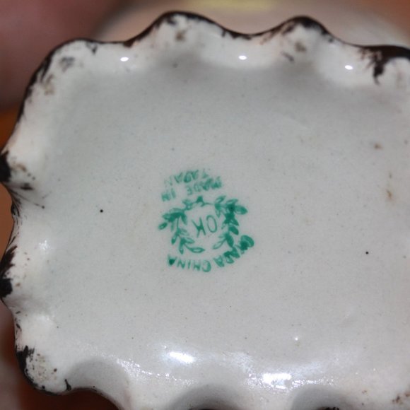 Vintage 3 Dimensional Oriental VASE Okara China Made in Japan Unusual piece - Picture 4 of 5